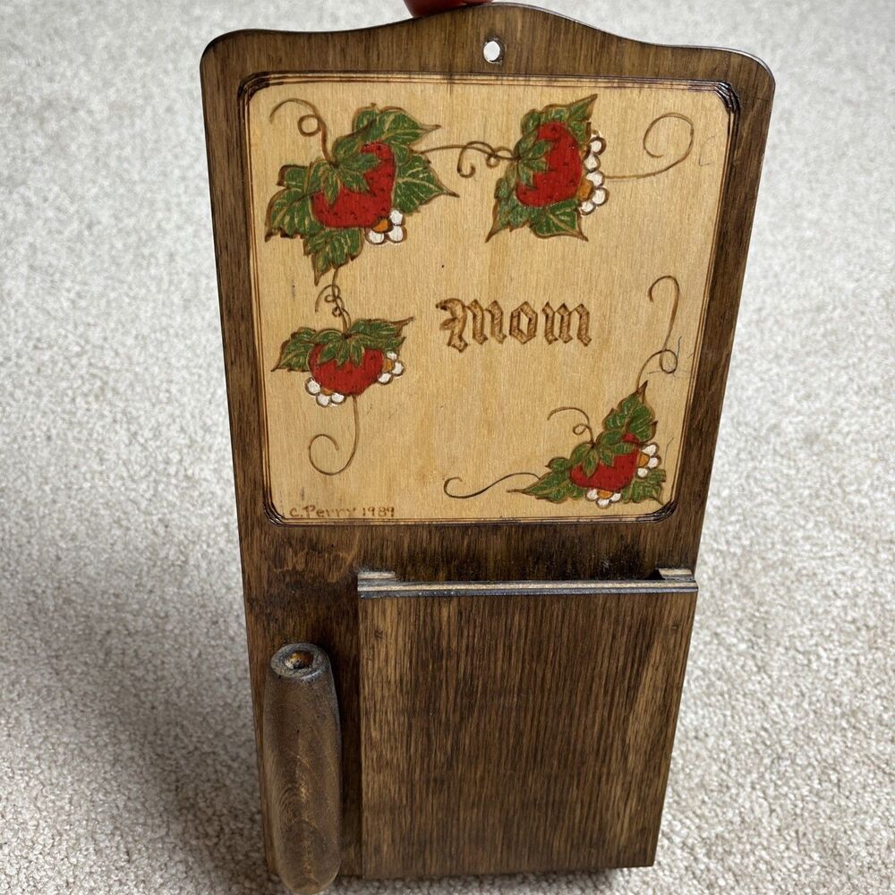 VTG 80s Retro Hand Painted Strawberry MOM Wooden Wall Memo Holder Farmhouse